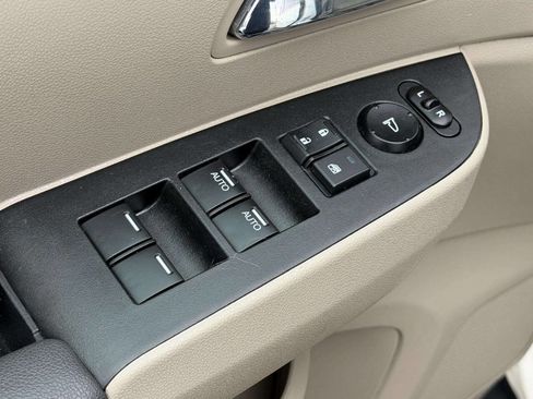 Used 2016 Honda Odyssey SE image 18