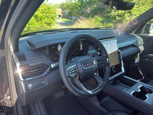 New 2026 GMC Acadia Elevation w/ Elevation Premium Package FWD image 25