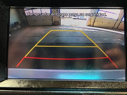 Used 2017 Hyundai Elantra SE FWD image 30