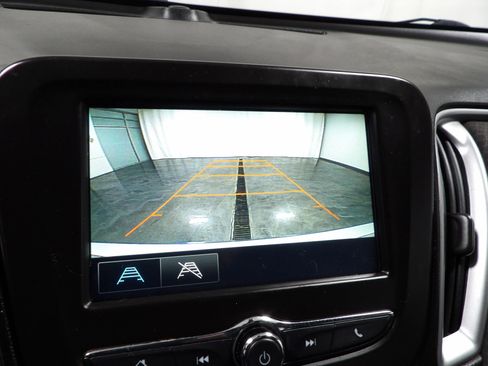 Used 2018 Chevrolet Malibu LS image 18