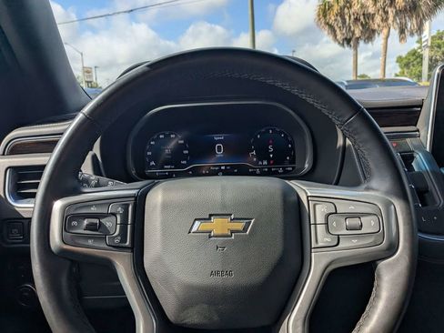 Used 2023 Chevrolet Suburban Premier AWD/4WD image 24