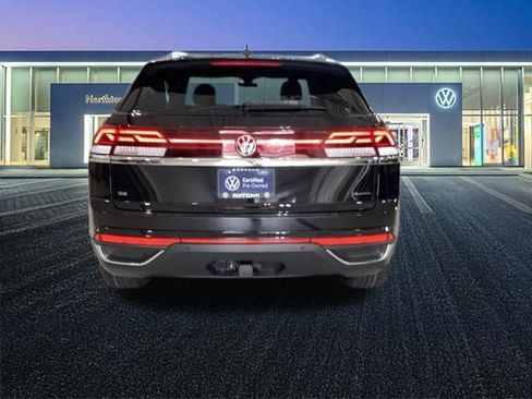 Used 2024 Volkswagen Atlas Cross Sport SE AWD/4WD image 29
