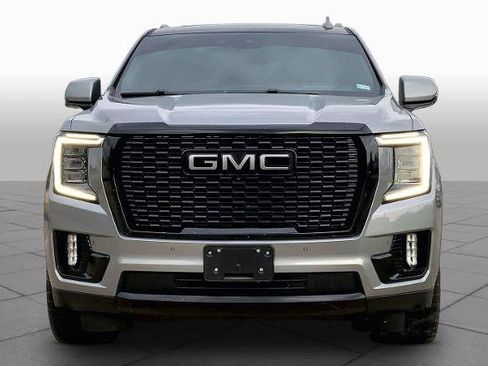 Used 2024 GMC Yukon XL Denali AWD/4WD image 4