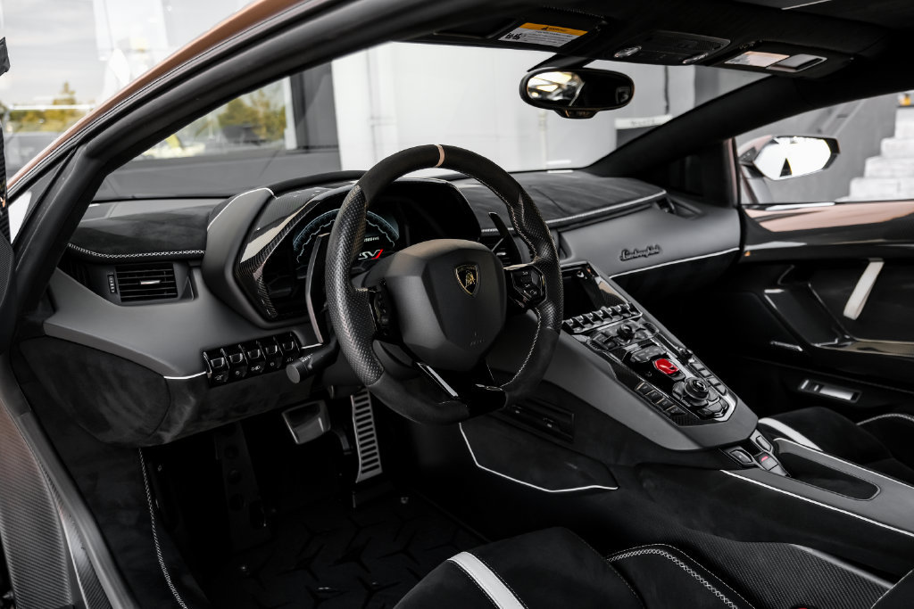 Used 2020 Lamborghini Aventador SVJ AWD/4WD image 5