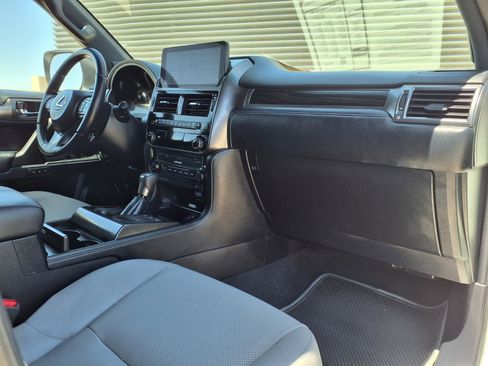 Used 2023 Lexus GX 460 w/ Black Line Special Edition AWD/4WD image 10