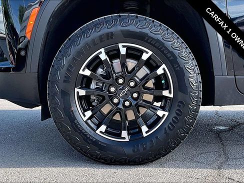 Used 2024 Chevrolet Traverse Z71 w/ Enhanced Driving Package AWD/4WD image 32