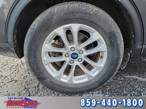 Used 2020 Ford Escape SE image 17