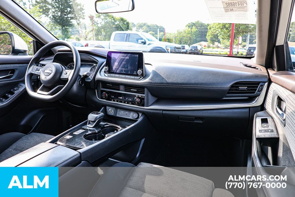 Used 2023 Nissan Rogue SV FWD image 28