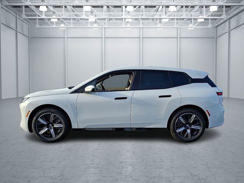 New 2026 BMW iX xDrive45 image 7