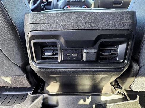 Used 2022 Chevrolet Silverado 1500 RST image 11