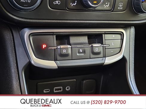 Used 2024 GMC Terrain SLE w/ Driver Convenience Package AWD/4WD image 19