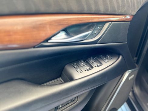 Used 2017 Cadillac Escalade Luxury AWD/4WD image 33