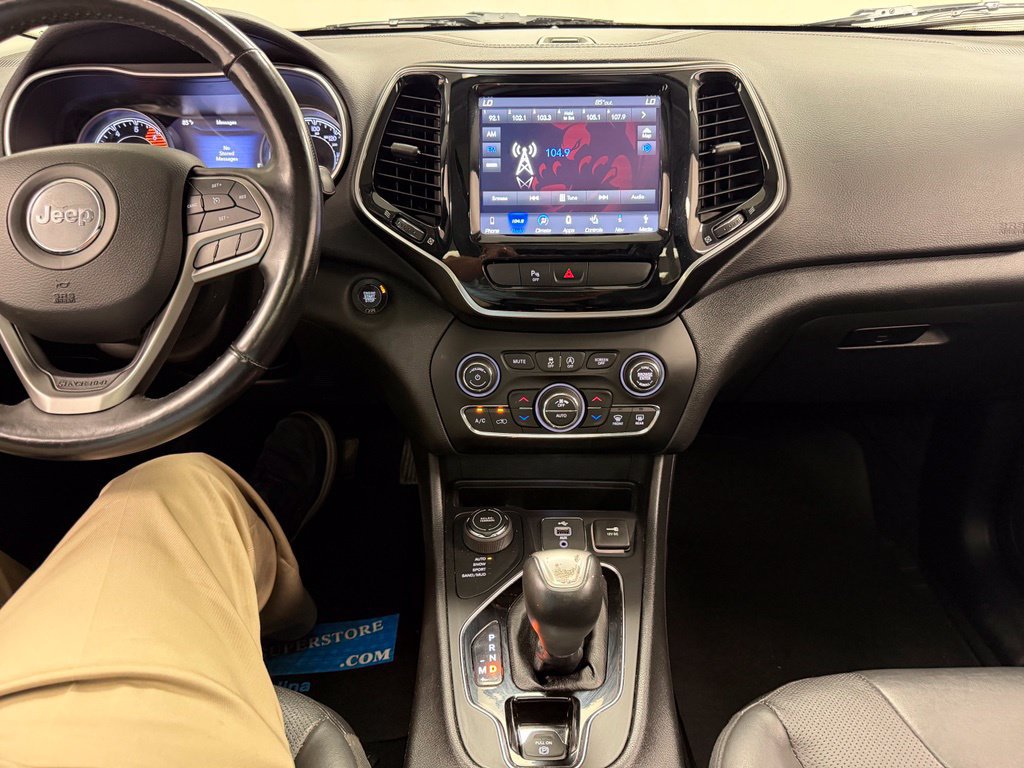 Used 2019 Jeep Cherokee Limited AWD/4WD image 25