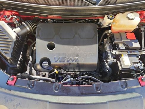 Used 2023 Chevrolet Traverse LT image 28