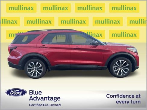 Certified 2025 Ford Explorer ST-Line image 2