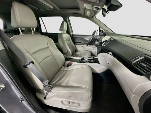 Used 2021 Honda Pilot Touring image 33