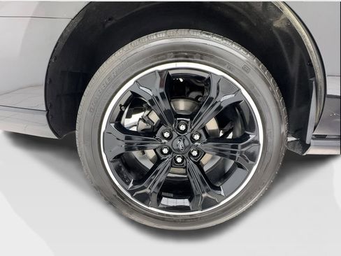 Used 2023 Ford Expedition Limited RWD image 16