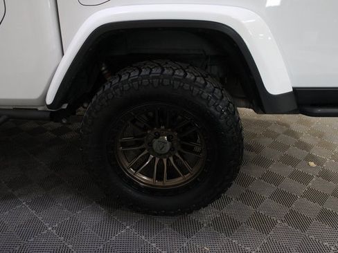 Used 2020 Jeep Gladiator Rubicon image 9
