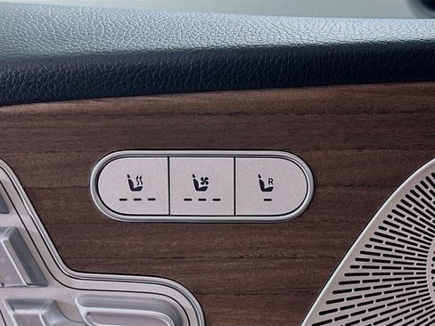 New 2026 Mercedes-Benz GLS 450 4MATIC image 22