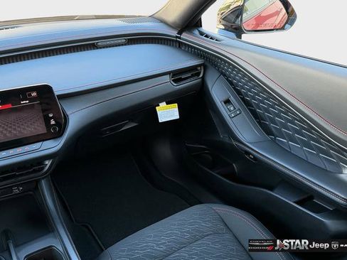 New 2026 Dodge Charger R/T AWD/4WD image 18
