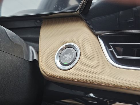 New 2026 Chevrolet Equinox ACTIV w/ Convenience Package III image 24