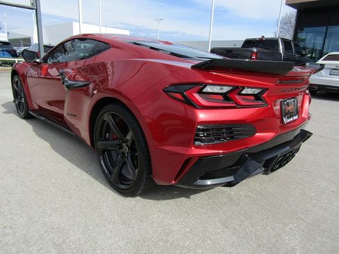 Used 2024 Chevrolet Corvette Z06 image 7