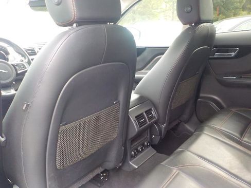 Used 2019 Jaguar F-PACE Prestige image 30