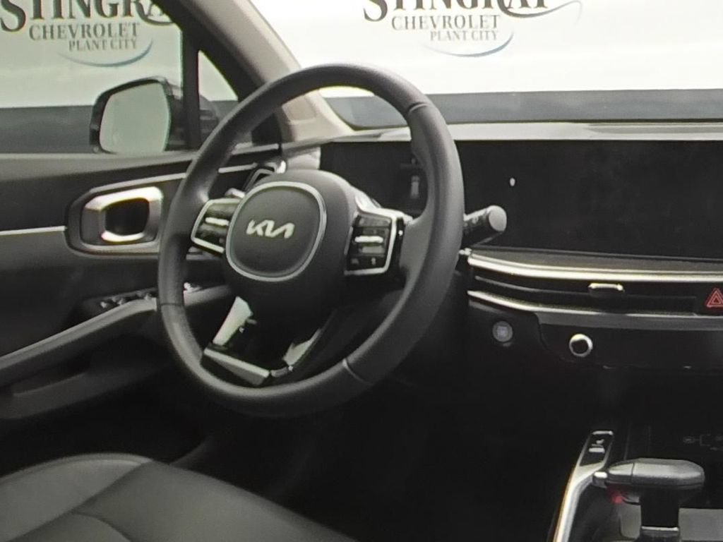 Used 2025 Kia Sorento S w/ Panoramic Sunroof Package FWD image 16