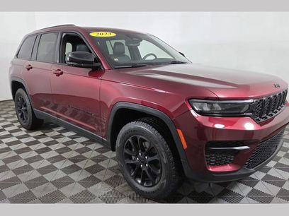 Used 2023 Jeep Grand Cherokee Altitude
