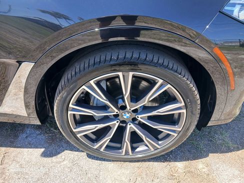 Used 2019 BMW X7 xDrive40i w/ Premium Package AWD/4WD image 23