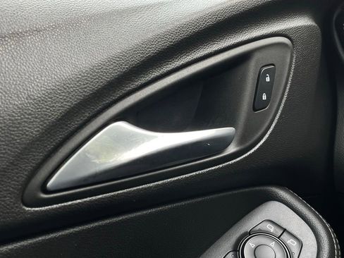 Used 2022 Buick Encore GX Select FWD image 13