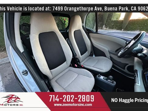 Used 2013 smart fortwo passion image 20