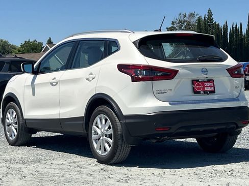Used 2022 Nissan Rogue Sport SV w/ Technology Package FWD image 7