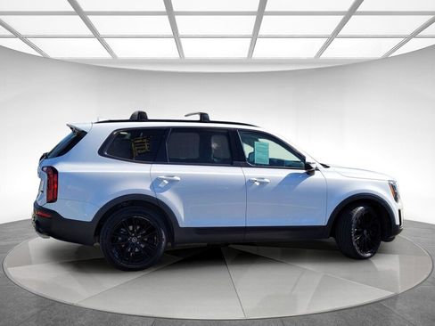 Used 2021 Kia Telluride EX w/ EX Premium Package image 2