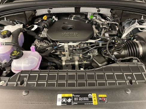 New 2026 Jeep Grand Cherokee L Laredo image 19