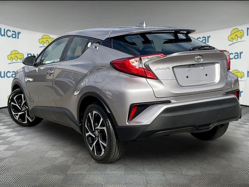 Used 2019 Toyota C-HR XLE image 4