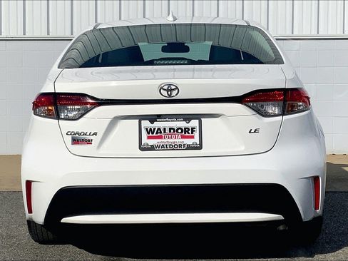 Used 2021 Toyota Corolla LE FWD image 4