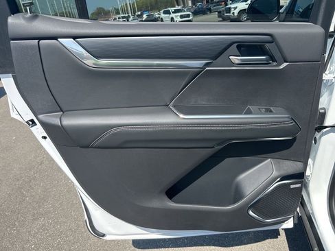 New 2026 GMC Acadia Elevation FWD image 29