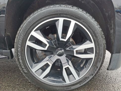 Used 2020 Chevrolet Tahoe LT w/ RST Edition image 8