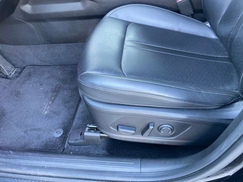 Used 2023 Kia Sorento S w/ Panoramic Sunroof Package image 39