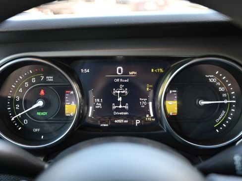 Used 2023 Jeep Wrangler Unlimited w/ Sun & Screen Package AWD/4WD image 30