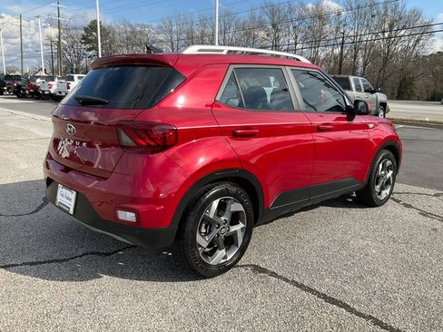 Used 2022 Hyundai Venue Limited w/ Cargo Package image 21