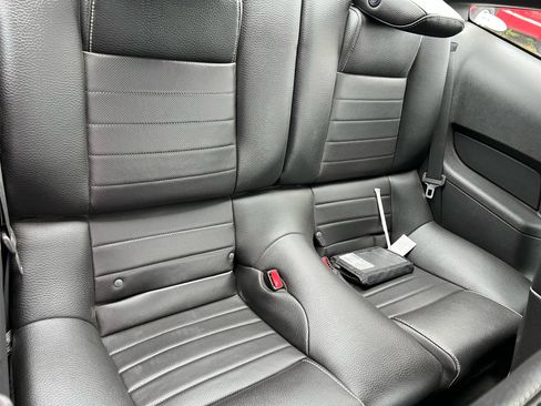 Used 2012 Ford Mustang GT Premium w/ HID Headlamps & Security Pkg image 11