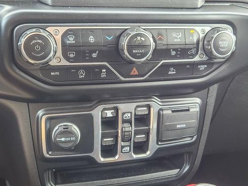 Certified 2022 Jeep Wrangler Unlimited Sport AWD/4WD image 16