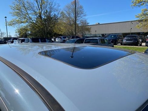 Used 2023 Honda Passport EX-L image 4