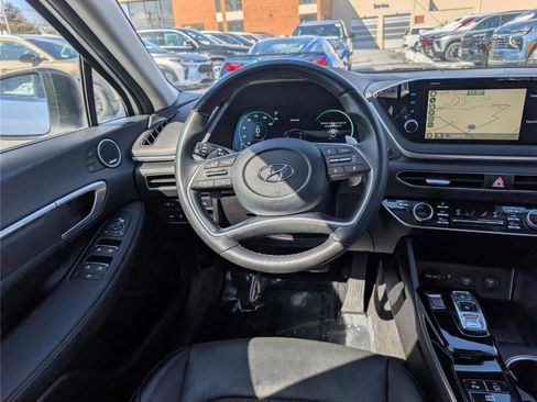 Used 2021 Hyundai Sonata Limited image 17