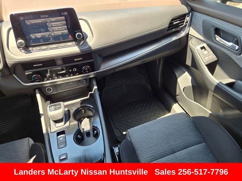 Used 2023 Nissan Rogue SV FWD image 16