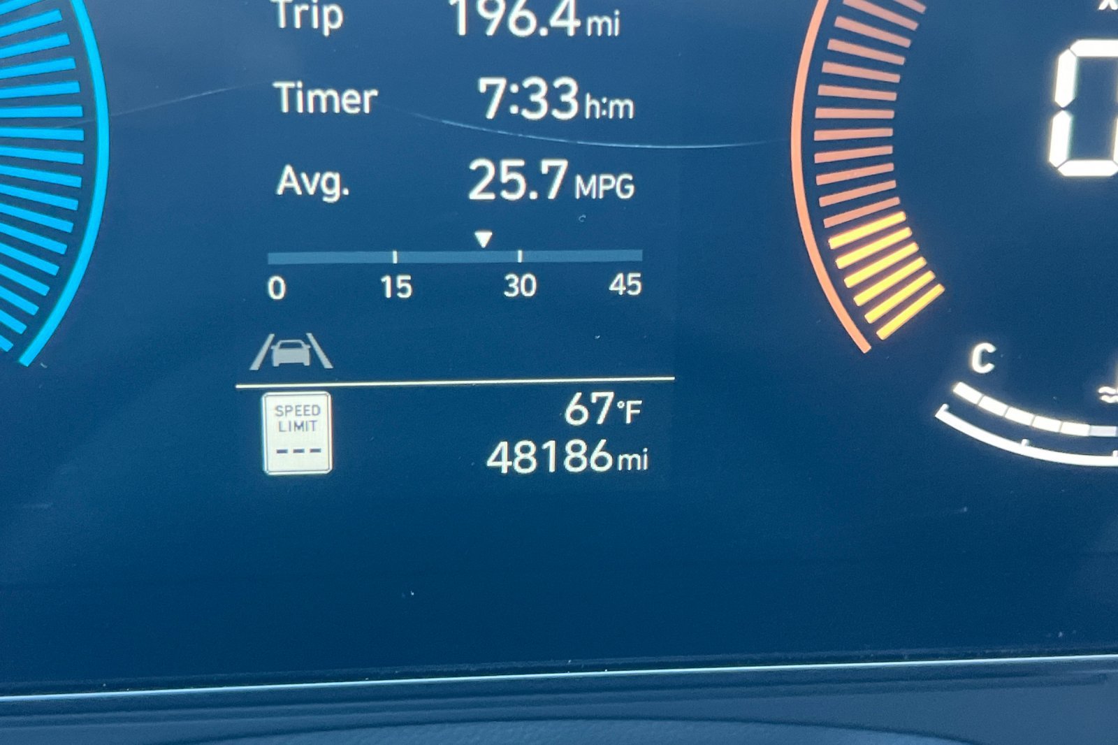 Used 2024 Hyundai Kona SEL AWD/4WD image 30
