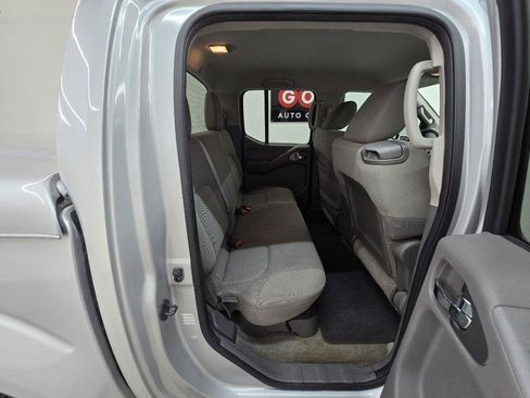 Used 2012 Nissan Frontier SV RWD image 17