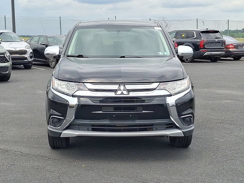 Used 2016 Mitsubishi Outlander AWD image 2
